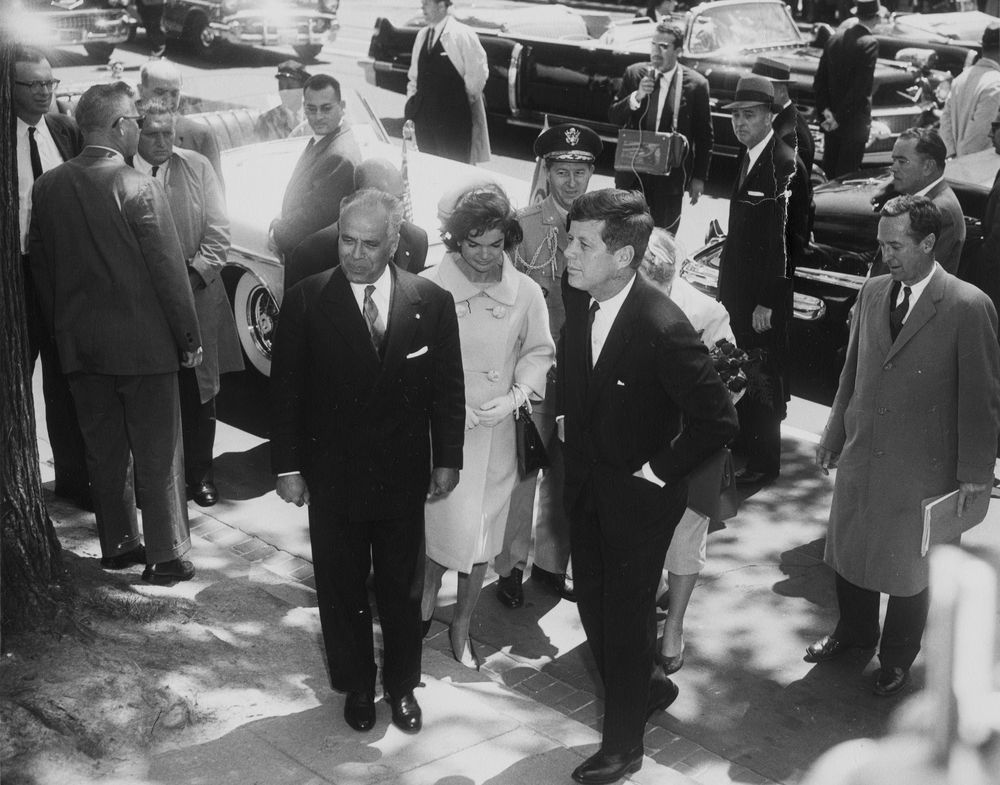 Arrival ceremonies for Habib Bourguiba, Sr., President of Tunisia, and ...