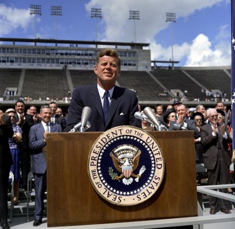 JFKWHP-KN-C23643. President John F. Kennedy Speaks at Rice University