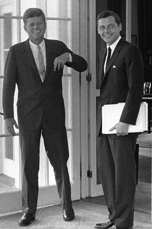 KN-29561 (crop) Stephen Smith with President Kennedy at the White House.