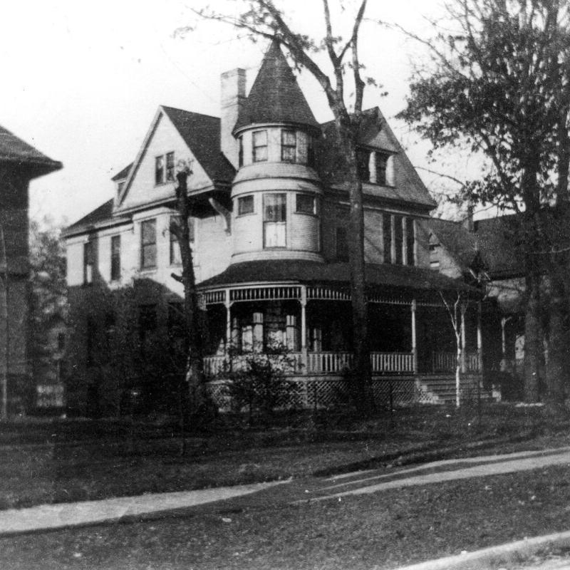 A period photo of Hemingway's birthplace, a three-story Victorian home in Oak Park, Illinois.